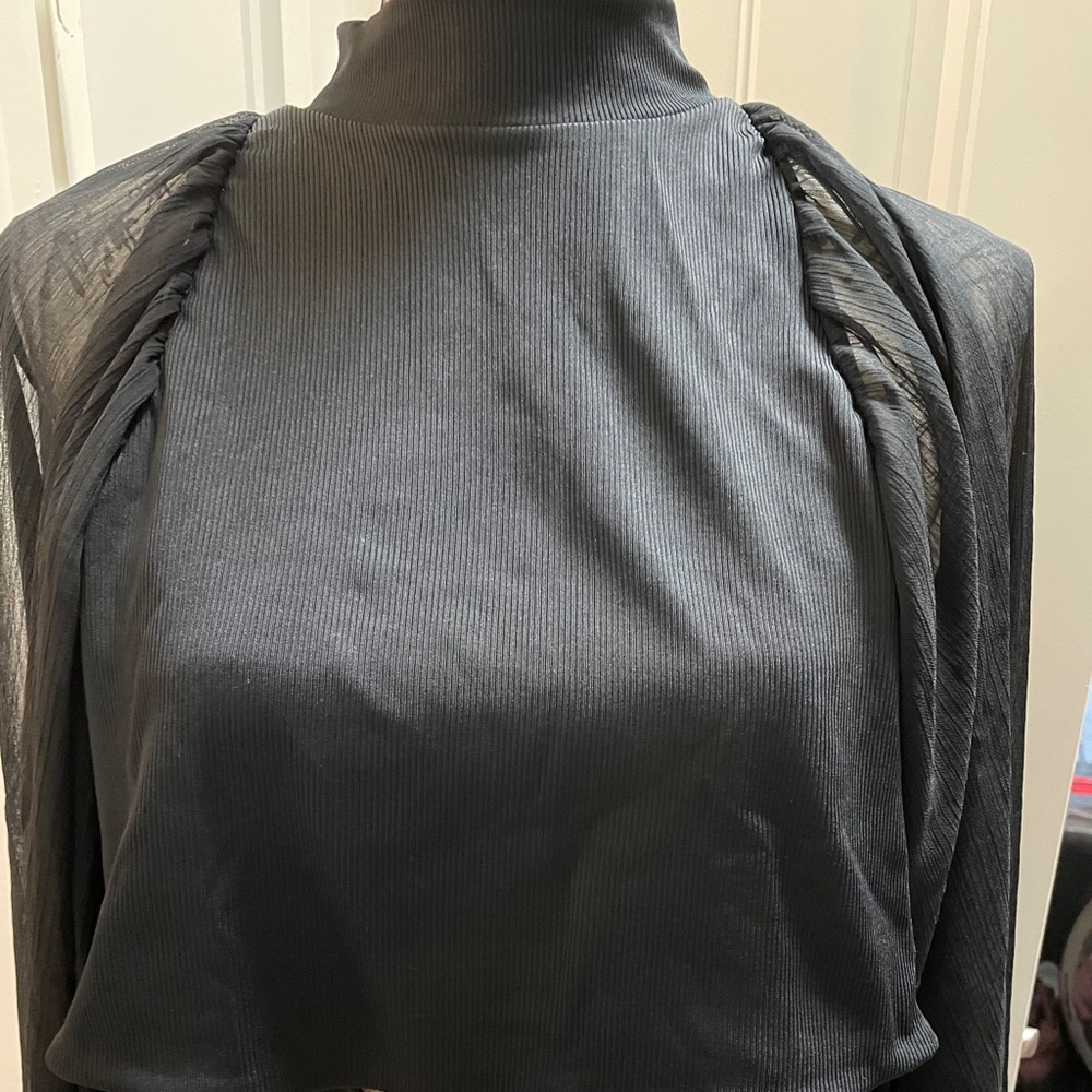 Cropped top
